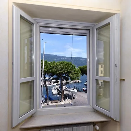 Al Porto Vecchio Con Posto Auto By Theater Gargnano